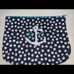 Thirty One Large Zipper Pouch